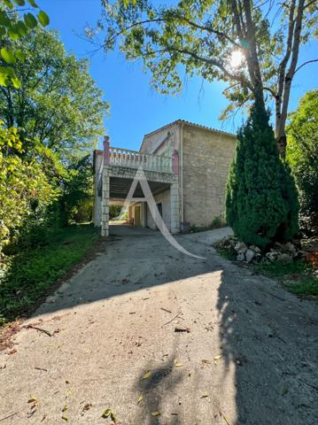 Belle maison de campagne et son gite indépendant.