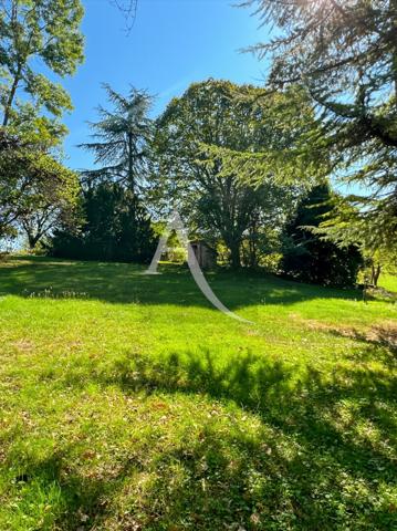 Belle maison de campagne et son gite indépendant.