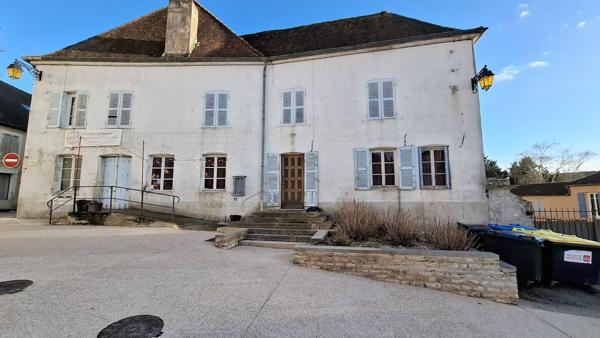 ENSEMBLE IMMOBILIER MIXTE LIBRE DE TOUTE OCCUPATION