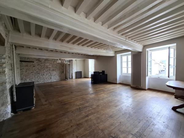 ENSEMBLE IMMOBILIER MIXTE LIBRE DE TOUTE OCCUPATION