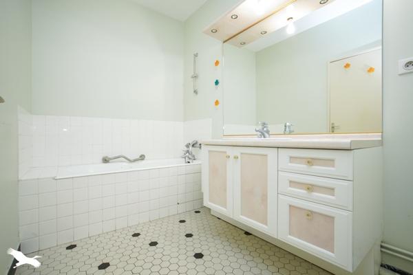 Appartement à vendre 205 608 € Tours 3 p 74 m² DPE D
