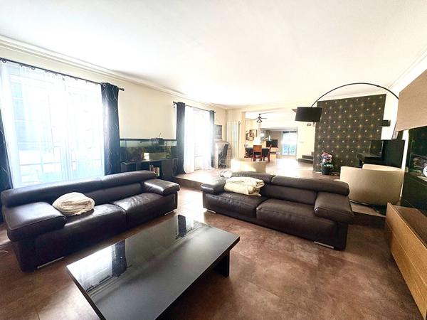 Maison Conflans Sainte Honorine 8 pièce(s) 205 m2 599 000 € **  - Référence  8328