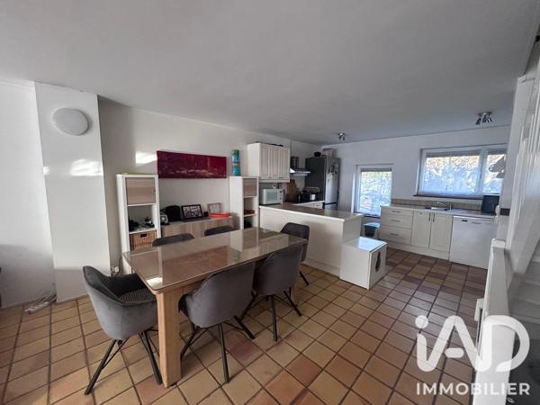 Maison à vendre 5 pièces 98 m² Évry-Courcouronnes
