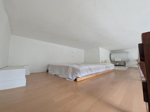 Studio mezzanine