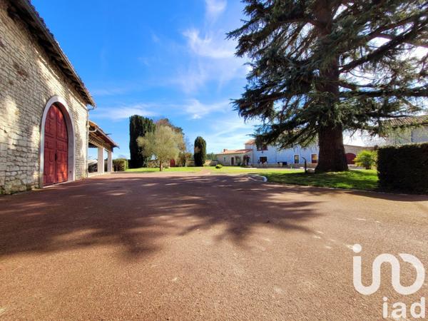 Maison à vendre 9 pièces 400 m² Sérigny