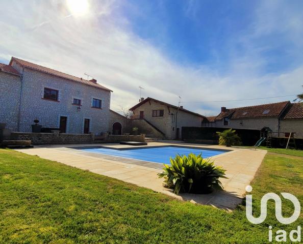 Maison à vendre 9 pièces 400 m² Sérigny