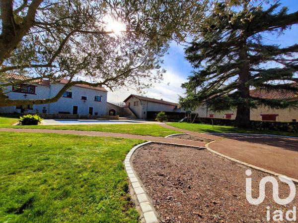 Maison à vendre 9 pièces 400 m² Sérigny