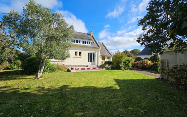 Maison à vendre    5 pièces •  Trébeurden