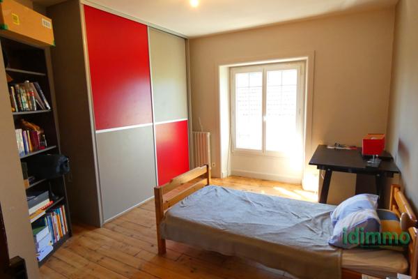 Naucelles belle maison en pierre Naucelles (15250)