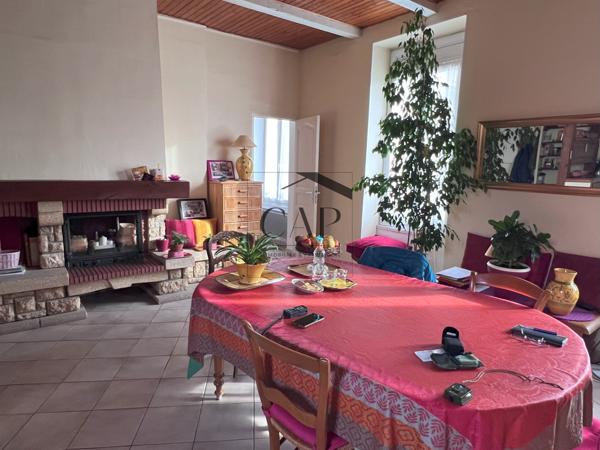 Marseille (13007) VIAGER OCCUPE TYPE 4 SAINT VICTOR AVEC JARDIN