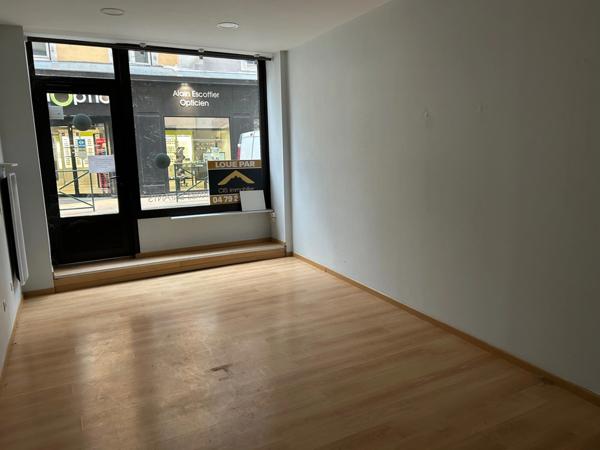 pont de beauvoisin a saisir immeuble de rapport 7 appartements loués + 1 commerce