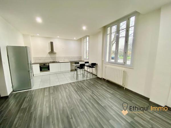 Appartement rénové 4 pièces + bureau face Parc du Tremblay – Possibilité profession libérale”