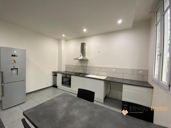 Appartement rénové 4 pièces + bureau face Parc du Tremblay – Possibilité profession libérale”
