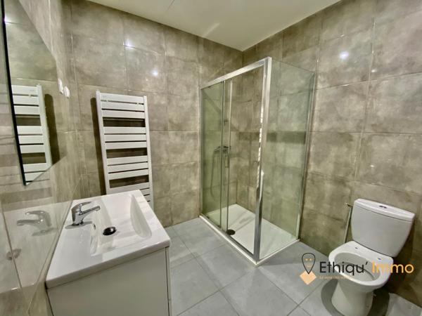 Appartement rénové 4 pièces + bureau face Parc du Tremblay – Possibilité profession libérale”