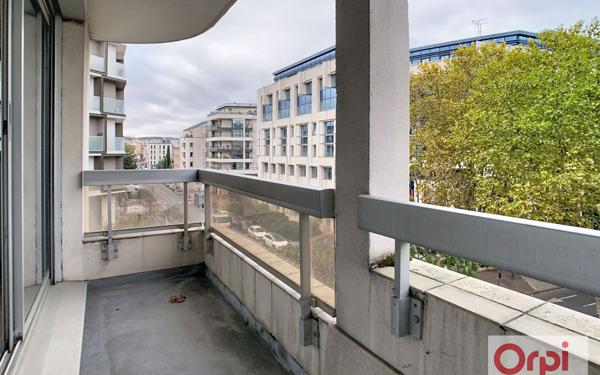 Appartement à vendre    2 pièces • 46,48 m2 Issy-les-Moulineaux