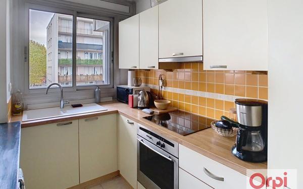 Appartement à vendre    2 pièces • 46,48 m2 Issy-les-Moulineaux