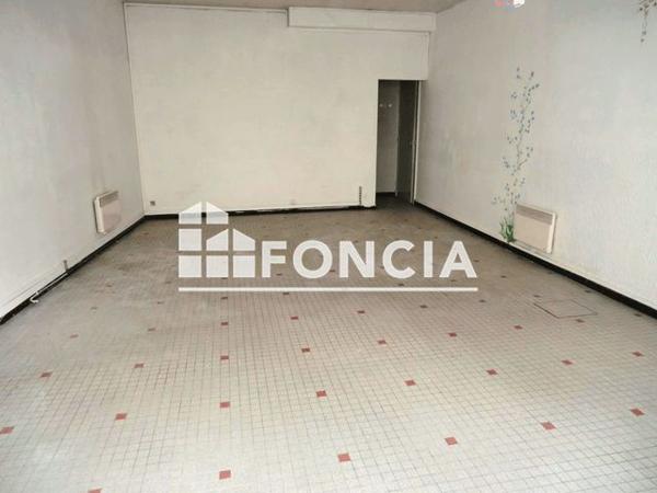 Location Local commercial 1 pièce 41.5 m² - 15 RUE DE BAGNERES Lourdes 65100