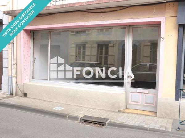 Location Local commercial 1 pièce 41.5 m² - 15 RUE DE BAGNERES Lourdes 65100