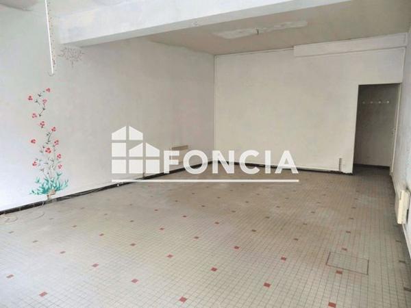 Location Local commercial 1 pièce 41.5 m² - 15 RUE DE BAGNERES Lourdes 65100