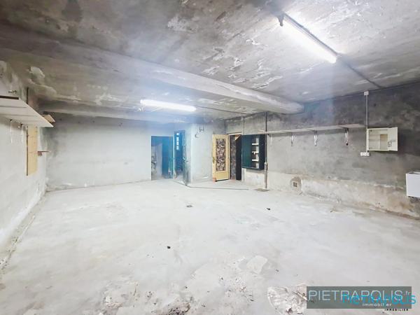 2 MAISONS environ 180m² ET 52m² + grenier, garages