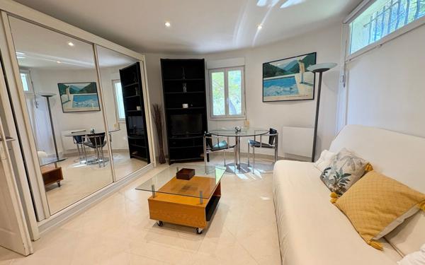Appartement à louer    1 pièce • 27,61 m2 Nice