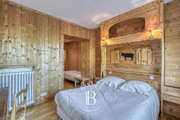 Gex, Hôtel 19 Chambres -  1 061 m² à vendre