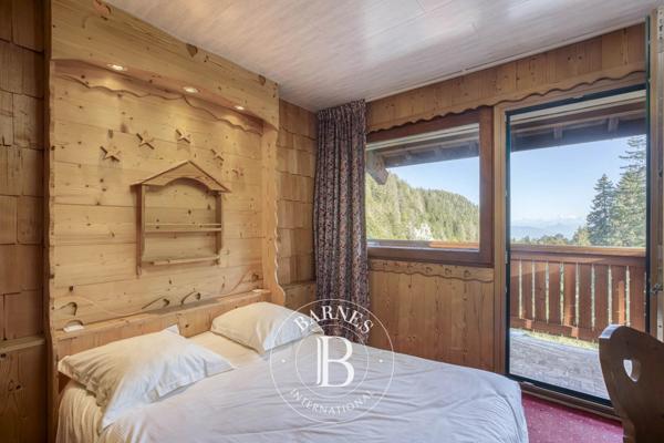 Gex, Hôtel 19 Chambres -  1 061 m² à vendre
