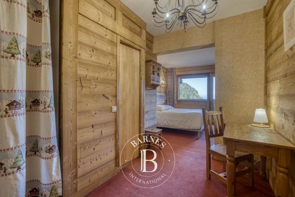 Gex, Hôtel 19 Chambres -  1 061 m² à vendre