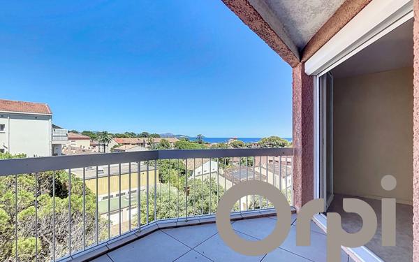 Appartement à vendre    2 pièces • 33,55 m2 Fréjus