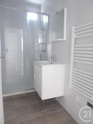 Immeuble à vendre  184 m 2   BEAUVAIS  - 60