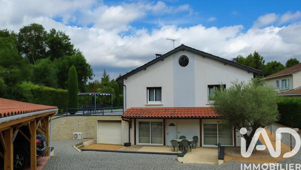 Maison à vendre 10 pièces 340 m² Grézieu-la-Varenne