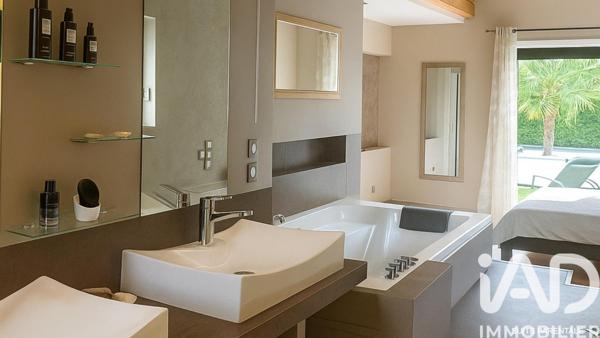 Maison à vendre 10 pièces 340 m² Grézieu-la-Varenne