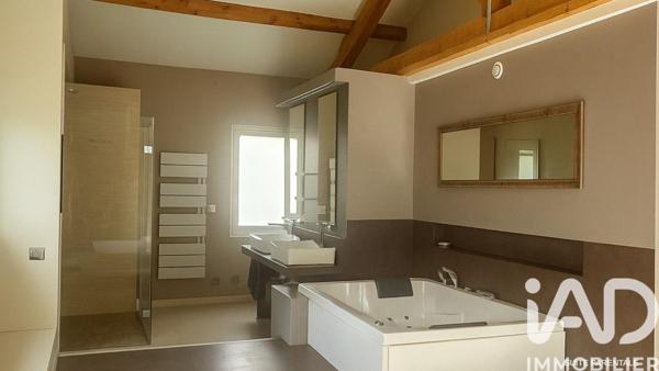 Maison à vendre 10 pièces 340 m² Grézieu-la-Varenne