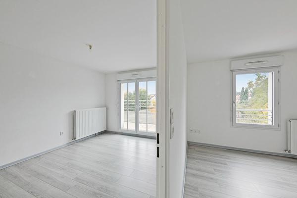 À vendre : Appartement T2 à VERT SAINT DENIS / Ascenseur / Dernier étage