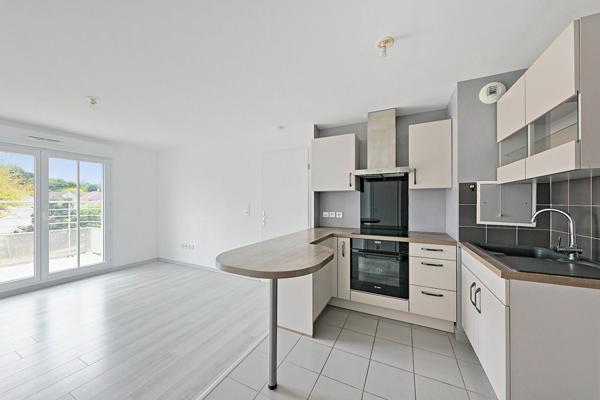 À vendre : Appartement T2 à VERT SAINT DENIS / Ascenseur / Dernier étage
