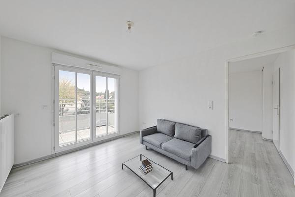 À vendre : Appartement T2 à VERT SAINT DENIS / Ascenseur / Dernier étage