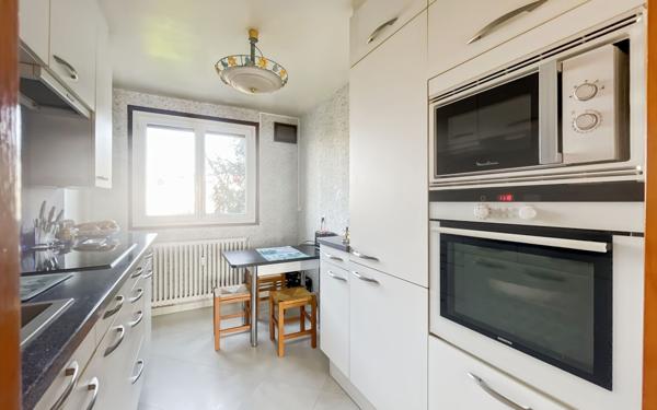Appartement à vendre    5 pièces • 100 m2 Bondy