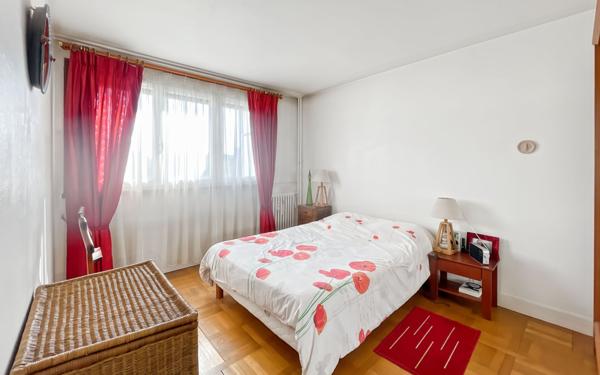 Appartement à vendre    5 pièces • 100 m2 Bondy