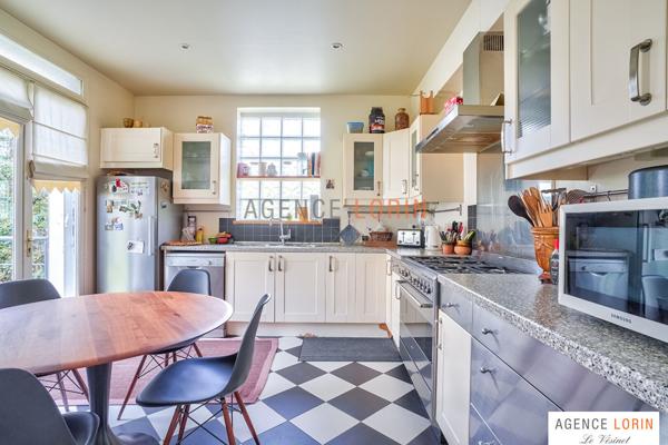Maison Le Vésinet - 175 m² - 8 pièces Le vesinet Maison Le Vésinet - 175 m² - 8 pièces Le vesinet