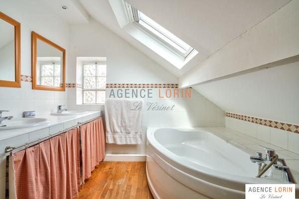 Maison Le Vésinet - 175 m² - 8 pièces Le vesinet Maison Le Vésinet - 175 m² - 8 pièces Le vesinet