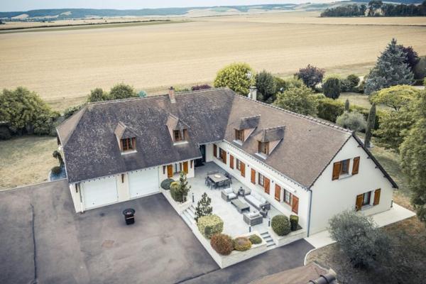 Vente / Maison T6+ à Saint-Pouange (10120)
