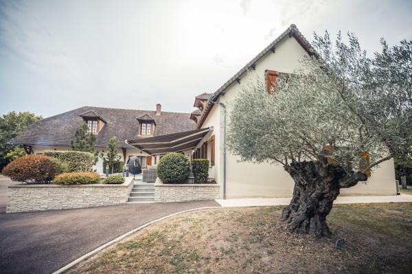 Vente / Maison T6+ à Saint-Pouange (10120)