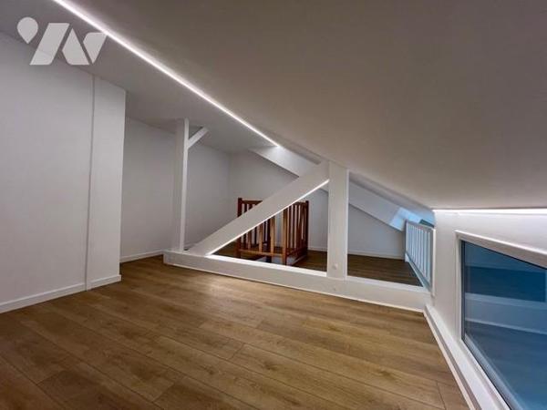 NANTES, Secteur Lauriol-Michelet. T2 Bis entièrement rénové avec balcon et parking. Libre 