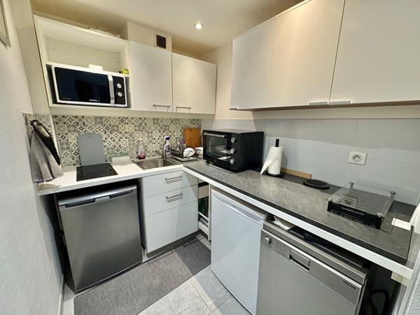 DEUX PIECES PROCHE PLAGE