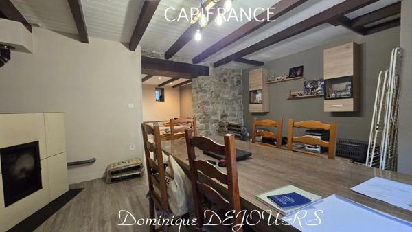 ARDECHE – Vallée de l’Eyrieux : Charmante maison au coeur du village de St Fortunat - Belle Rénovation - Prêt à Habiter!