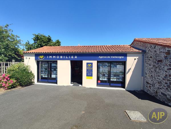 Vente maison Vieillevigne : 230 000 € - AJP Immobilier Vieillevigne