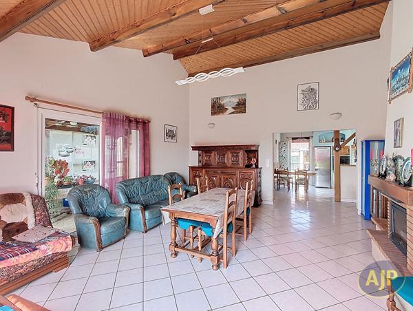 Vente maison Vieillevigne : 230 000 € - AJP Immobilier Vieillevigne