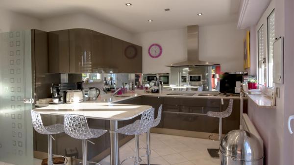 Propriété avec piscine à vendre 8 pièces MERXHEIM (68)