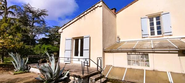 Albi: Maison T6 des années 40 de 161m2 avec demi-sous sol aménageable et terrain de 1496m2.