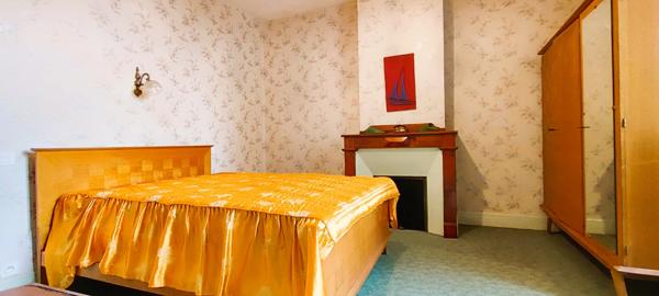 Albi: Maison T6 des années 40 de 161m2 avec demi-sous sol aménageable et terrain de 1496m2.